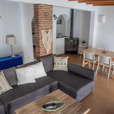 Edificio Reformado Con 2 Pisos En Centro Διαμέρισμα